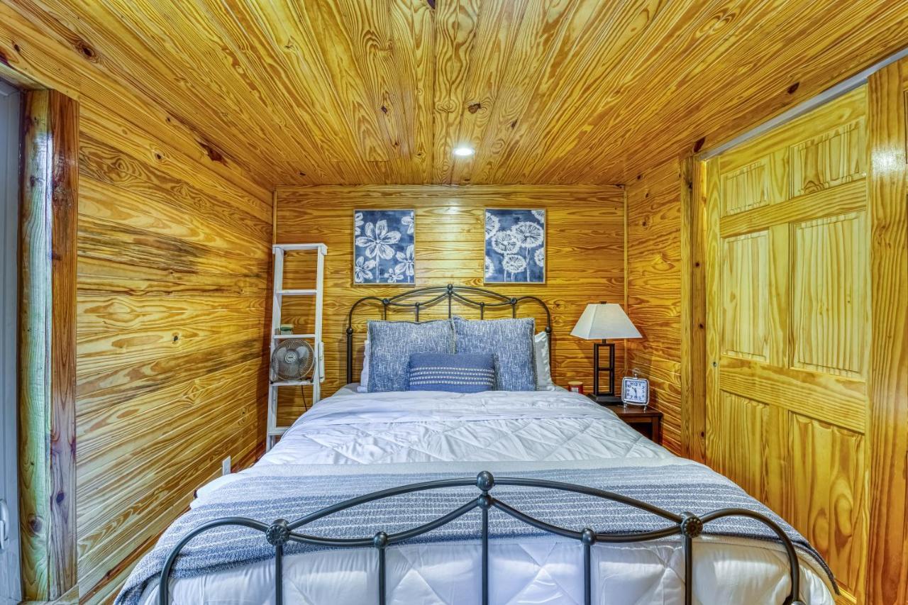 The Gemini-A Dreamy, Waterfront Tiny Cabin Rogersville Buitenkant foto